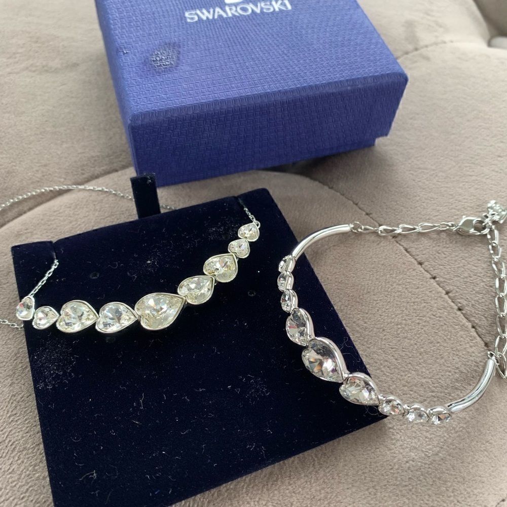 Swarovski nouba necklace and bangle set new